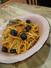55 Spaghetti Puttanesca (leicht scharf)
